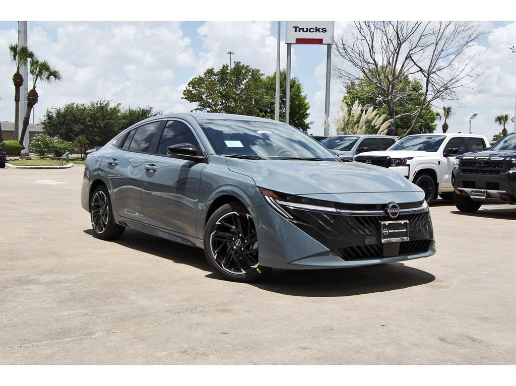 2026 Nissan Sentra SR CVT's photo