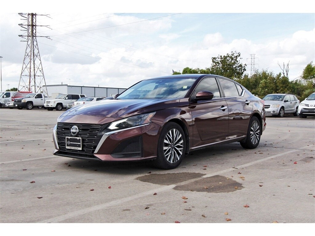2023 Nissan Altima 2.5 SV photo 2