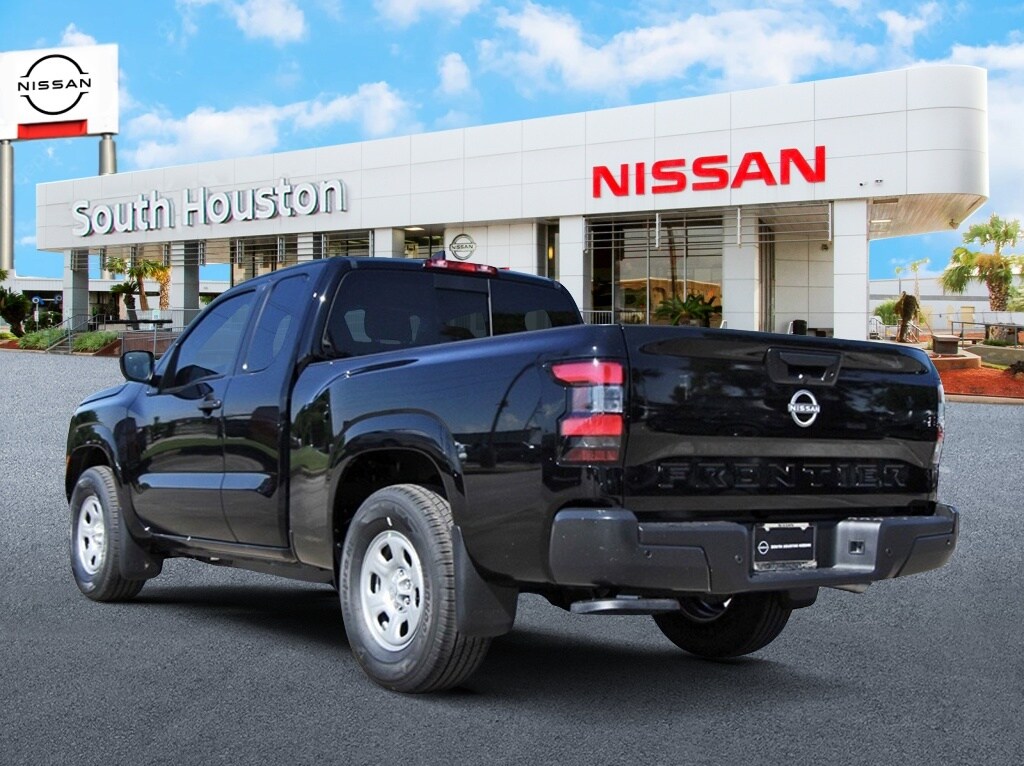 2026 Nissan Frontier S photo 3