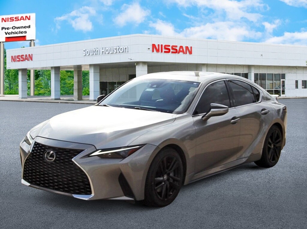 2022 Lexus IS 300 photo 2