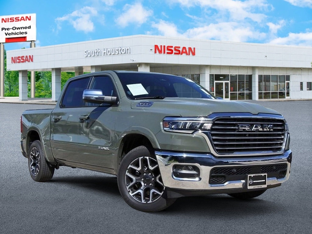 2026 RAM 1500 Laramie 4x4 Crew Cab 5'7's photo