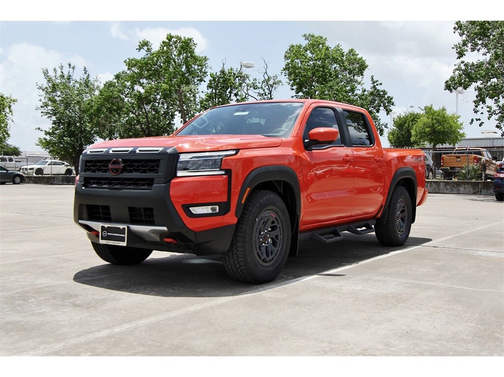 2025 Nissan Frontier PRO-X photo 2
