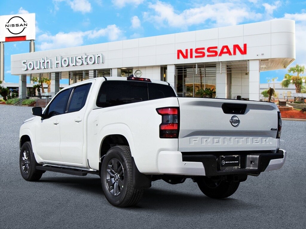 2026 Nissan Frontier SV photo 2
