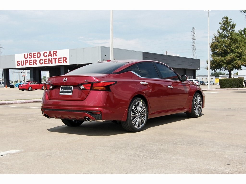 2025 Nissan Altima SL photo 3
