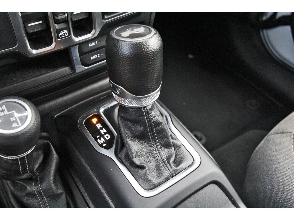 2024 Jeep Wrangler 4-Door Sahara - Photo 24