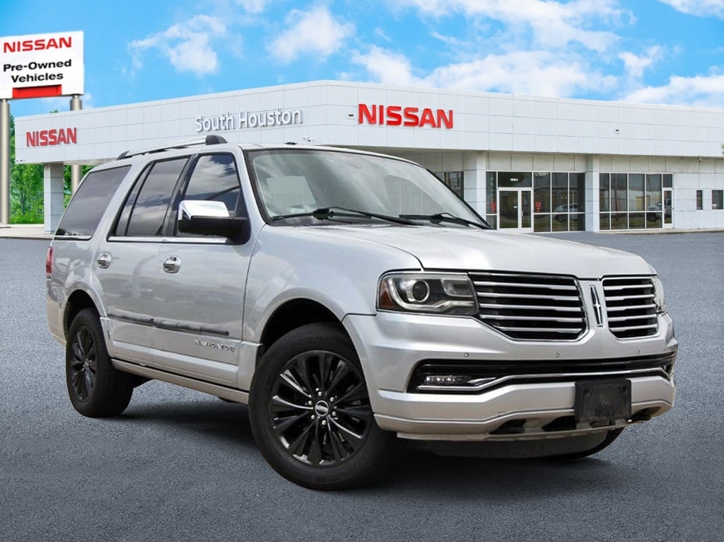 2015 Lincoln Navigator Base