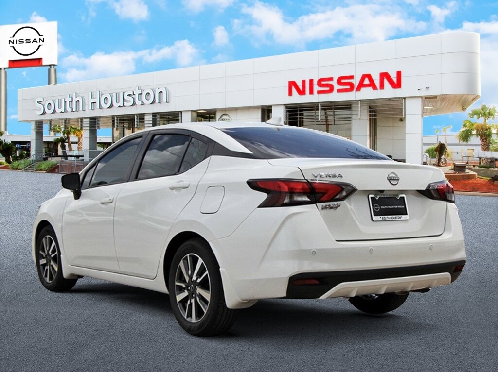 2025 Nissan Versa 1.6 SV photo 3
