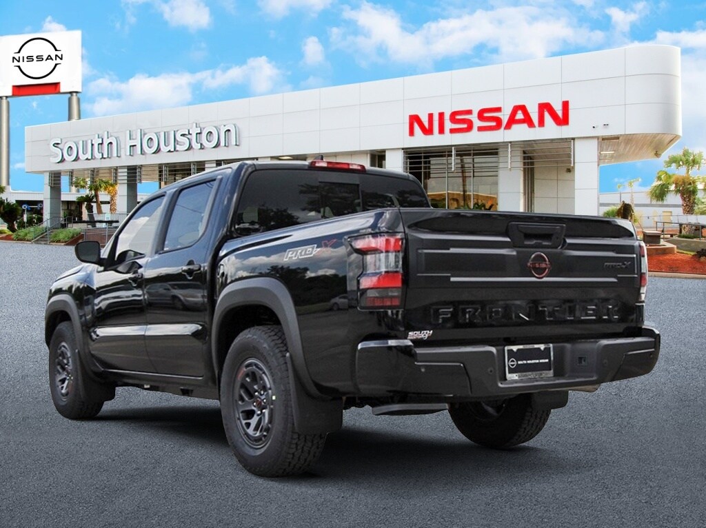 2025 Nissan Frontier PRO-X photo 3