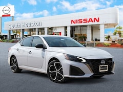 2025 Nissan Altima SR Sedan