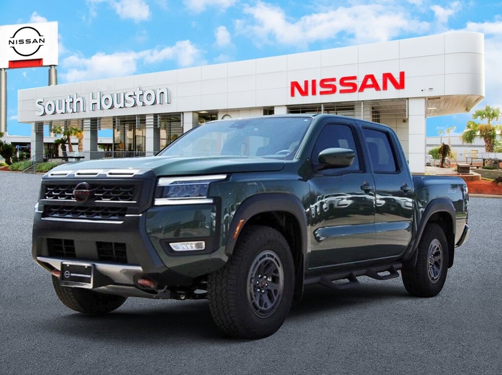 2025 Nissan Frontier PRO-4X photo 2