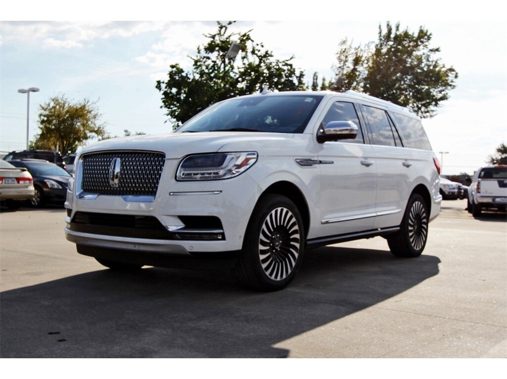 2021 Lincoln Navigator Black Label photo 2