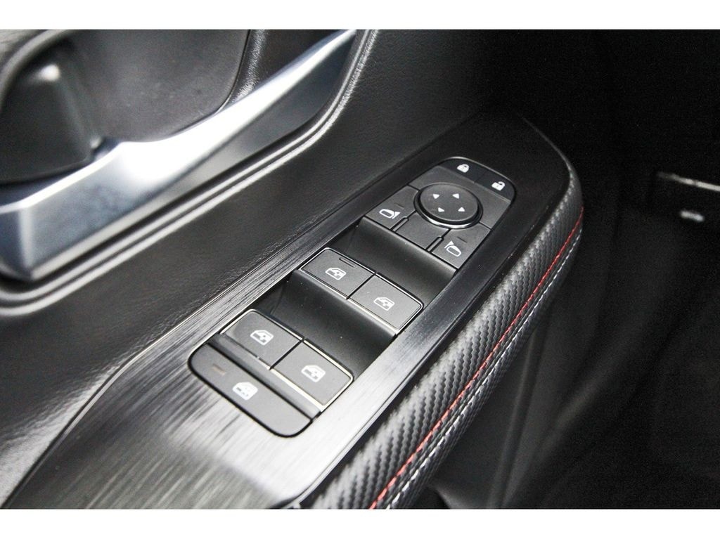 2025 Nissan Kicks SR - Photo 15