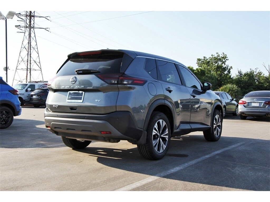 2023 Nissan Rogue SV photo 3