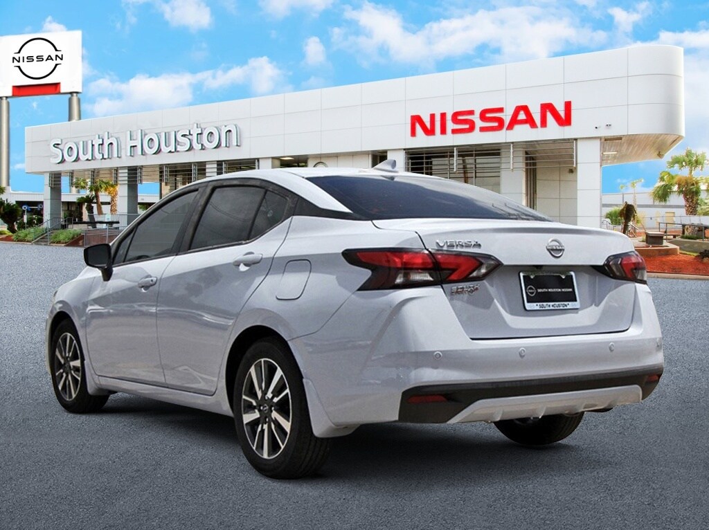 2025 Nissan Versa 1.6 SV photo 3