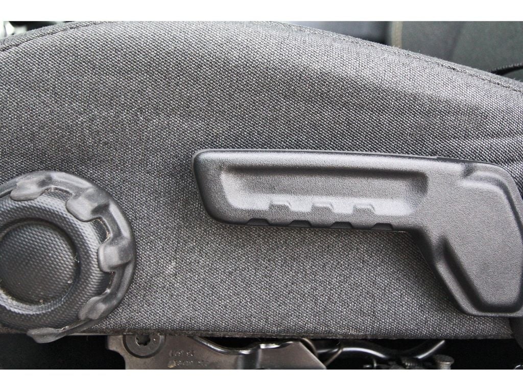 2024 Jeep Wrangler 4-Door Sahara - Photo 25