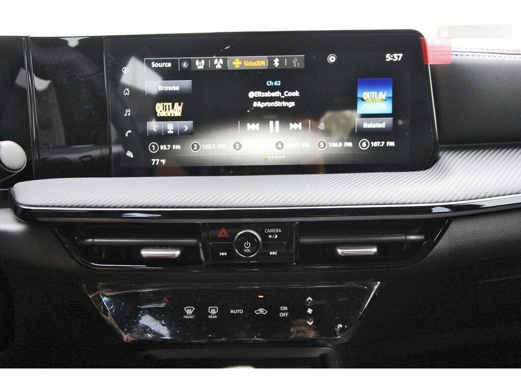 2025 Nissan Kicks SR - Photo 17