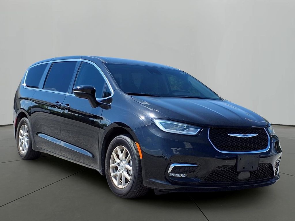  Chrysler Pacifica