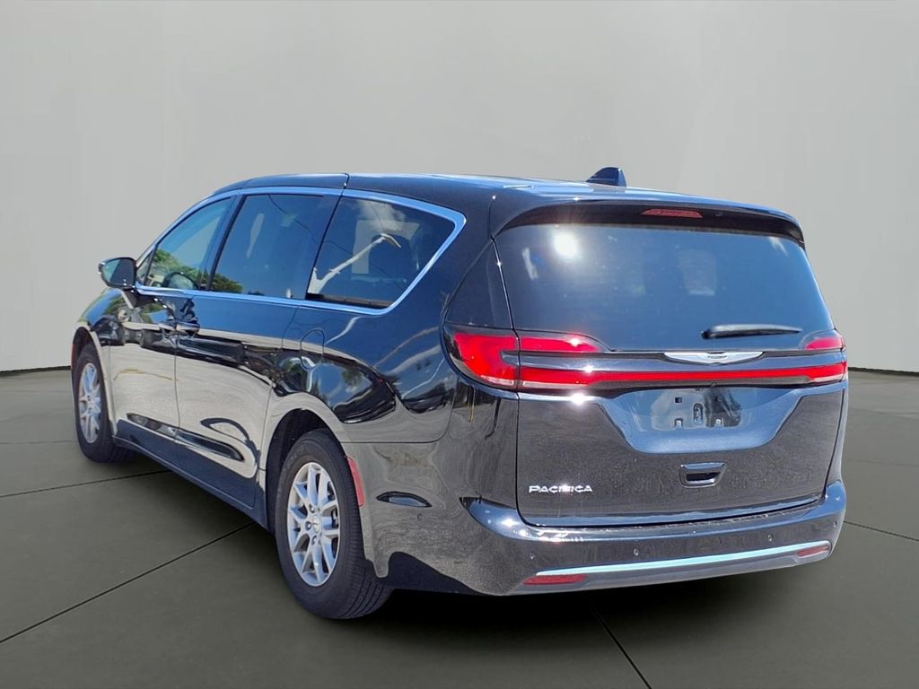 Used 2024 Chrysler Pacifica Touring L Van Passenger Van