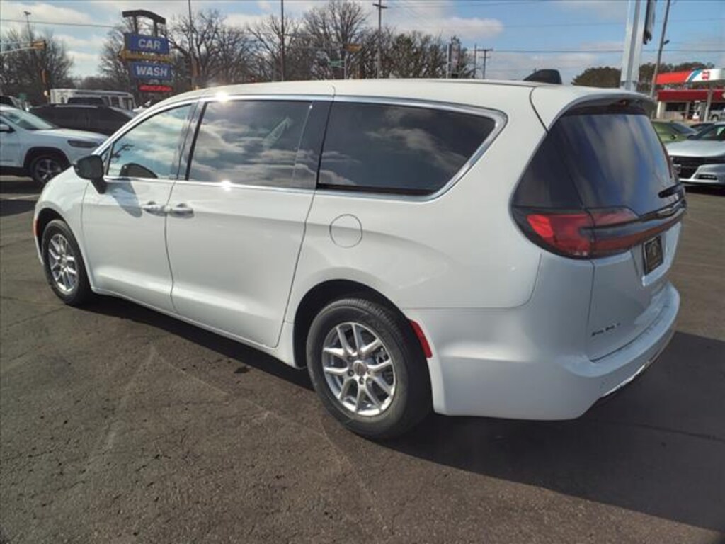 New 2024 Chrysler Pacifica TOURING L for Sale in Rice Lake, WI VIN
