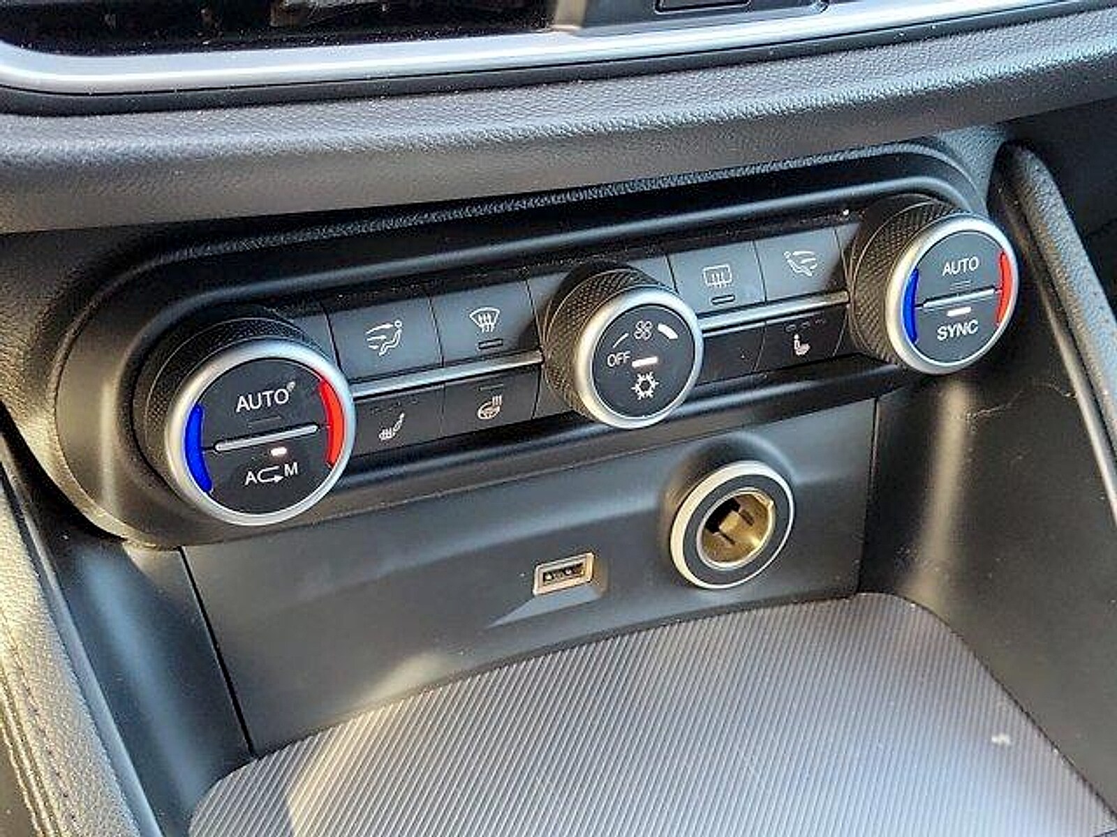2018 Alfa Romeo Stelvio Ti Sport - Photo 23