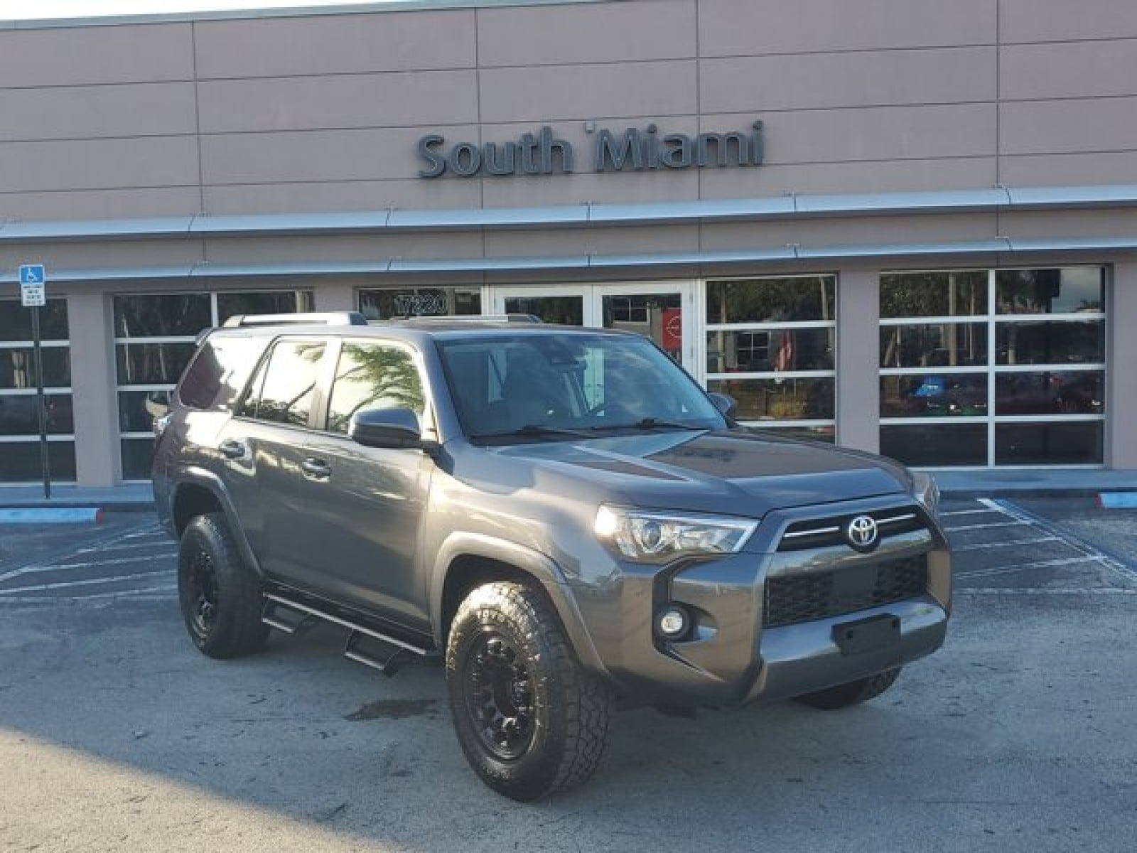 2023 Toyota 4Runner SR5's photo