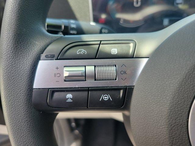 2025 Hyundai Tucson SE - Photo 23