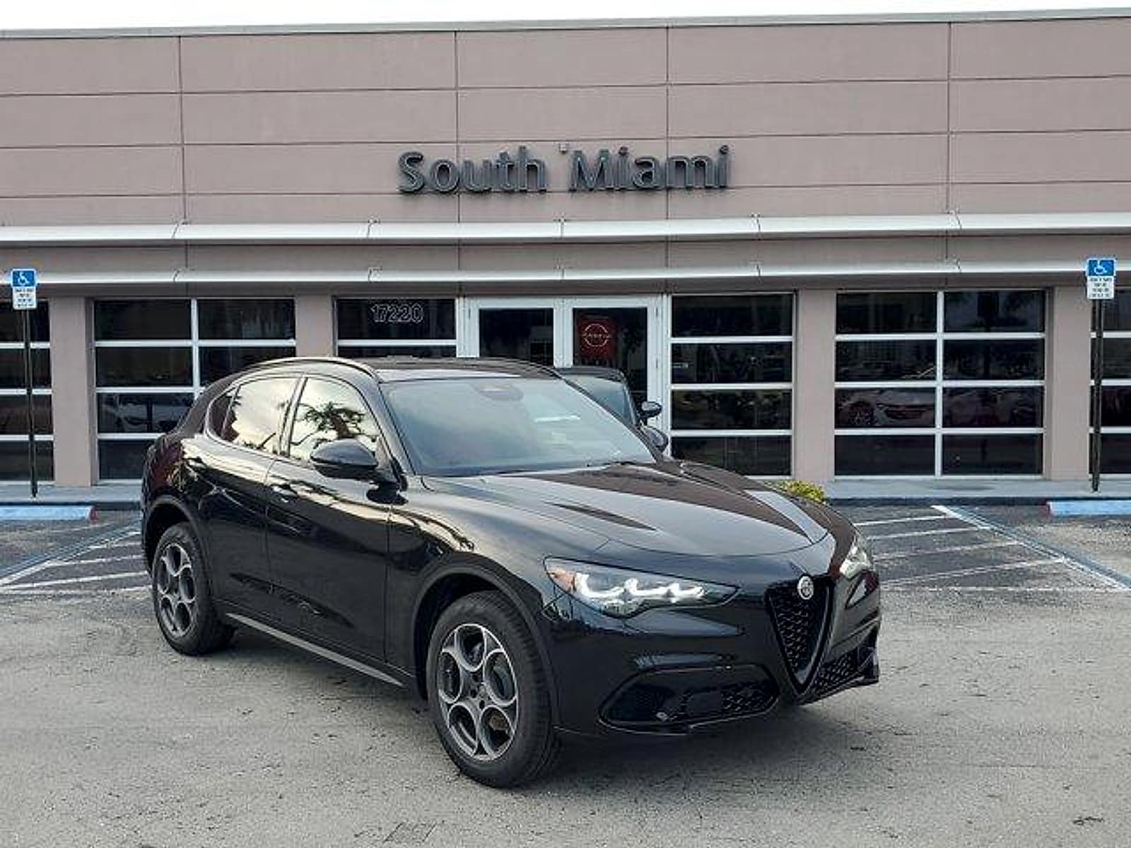 2025 Alfa Romeo Stelvio
