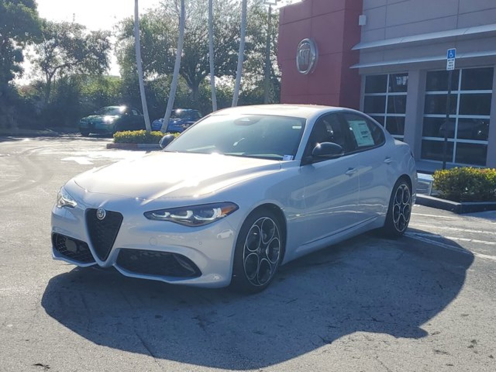 2025 Alfa Romeo Giulia photo 2