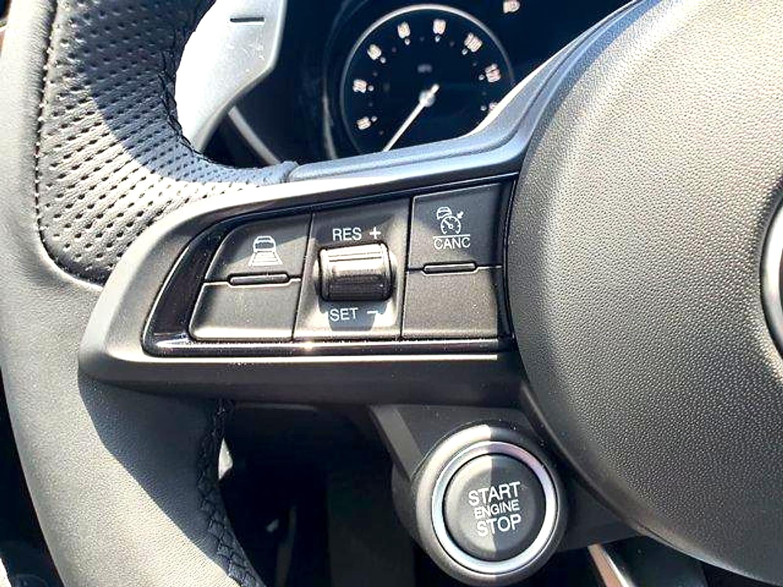 2024 Alfa Romeo Giulia Sprint - Photo 17