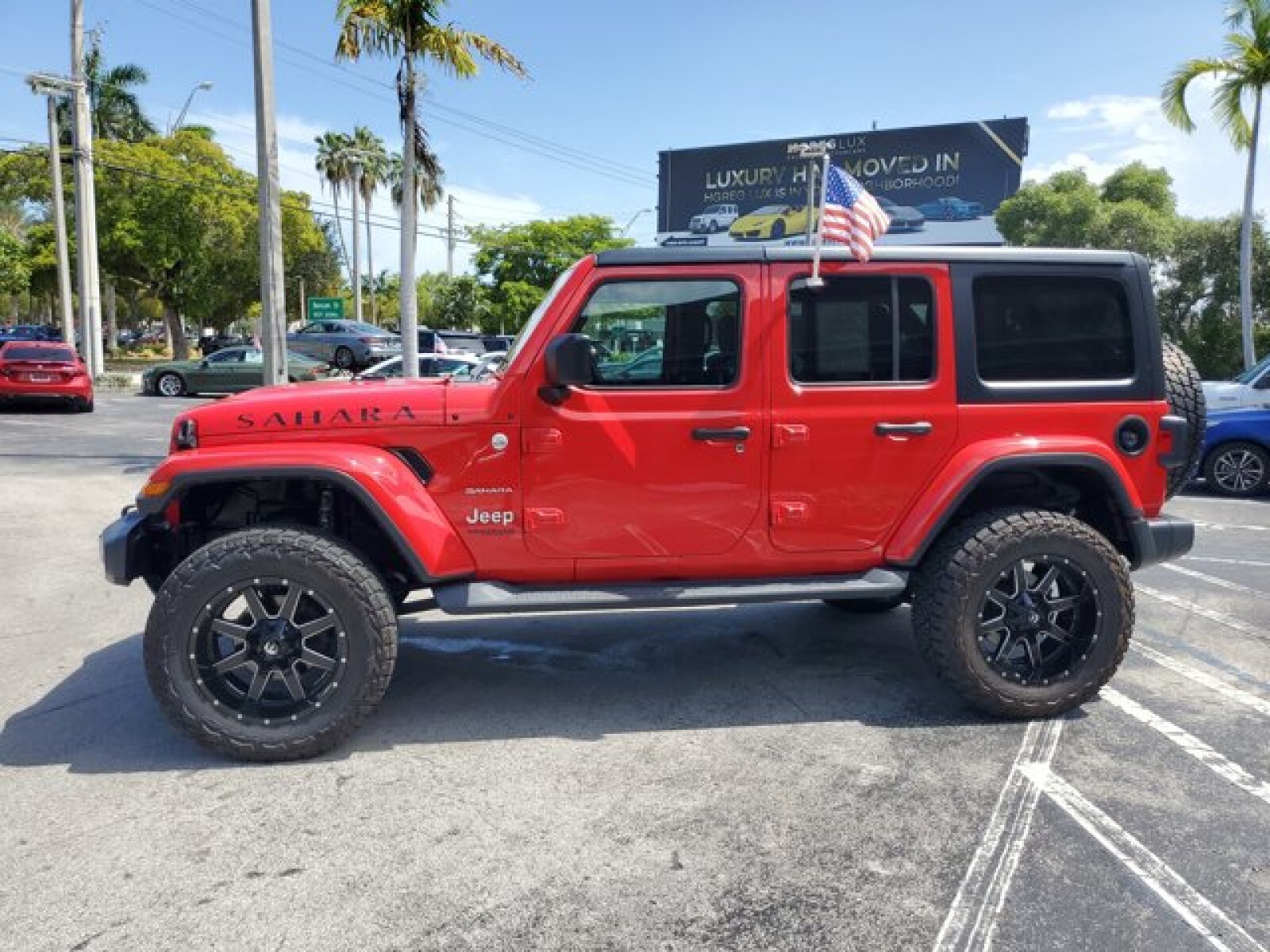 2018 Jeep Wrangler Unlimited Sahara photo 2