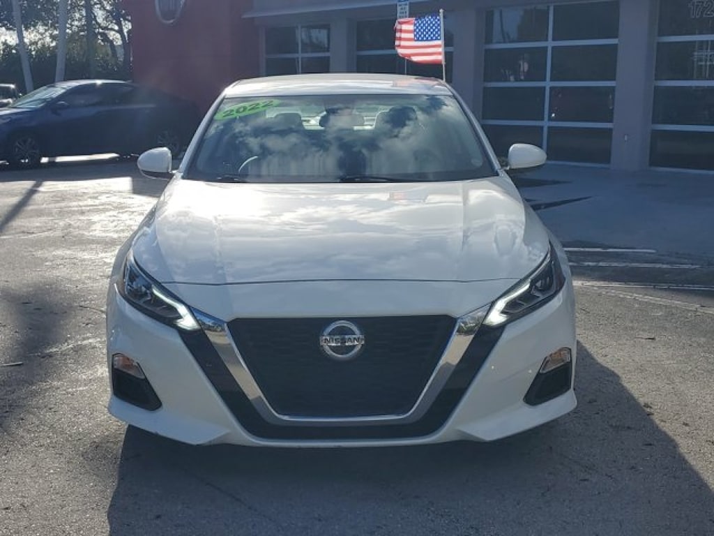 Used 2022 Nissan Altima 2.5 SV Sedan