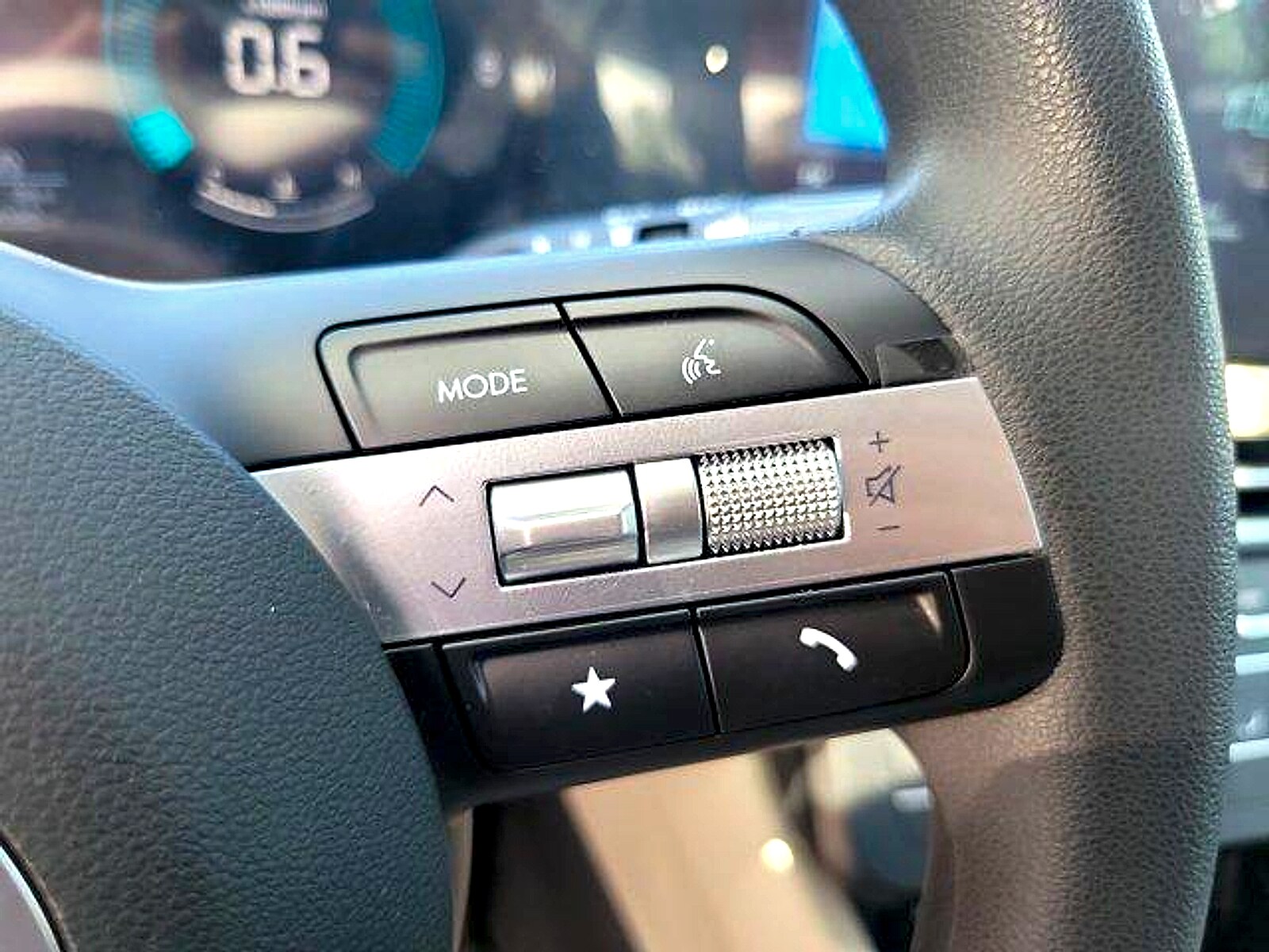 2025 Hyundai Tucson SE - Photo 24