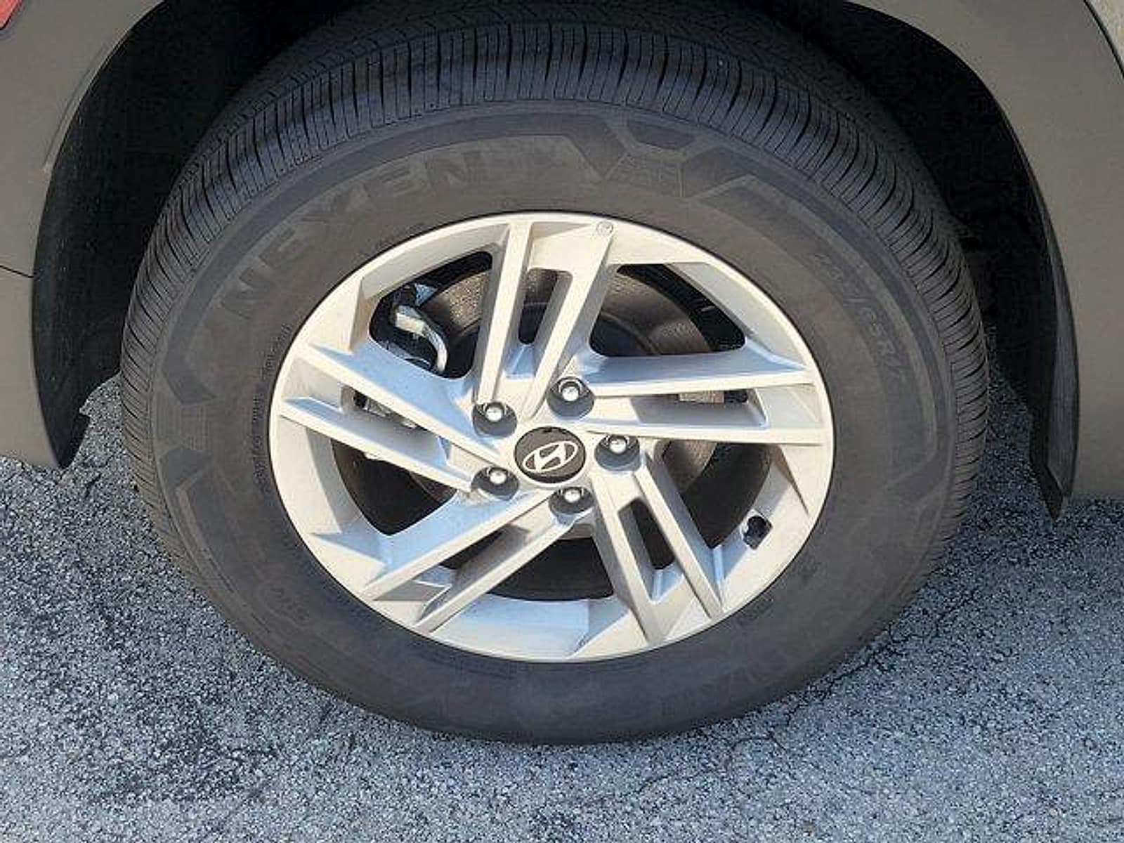 2025 Hyundai Tucson SE - Photo 9