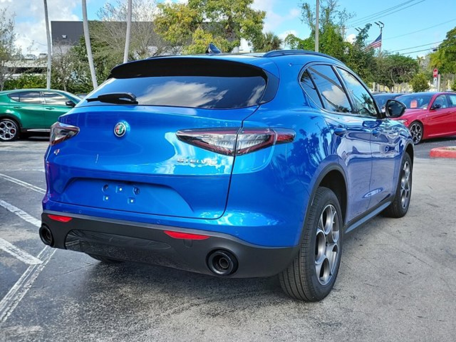 2025 Alfa Romeo Stelvio Sprint photo 4