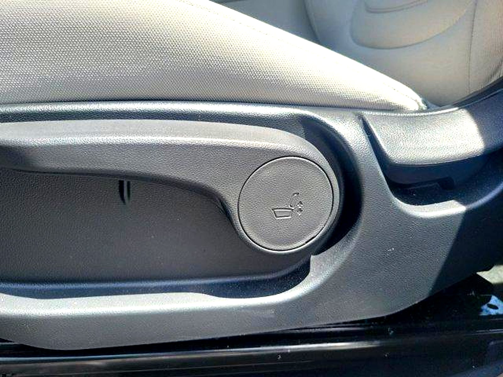 2025 Hyundai Tucson SE - Photo 20