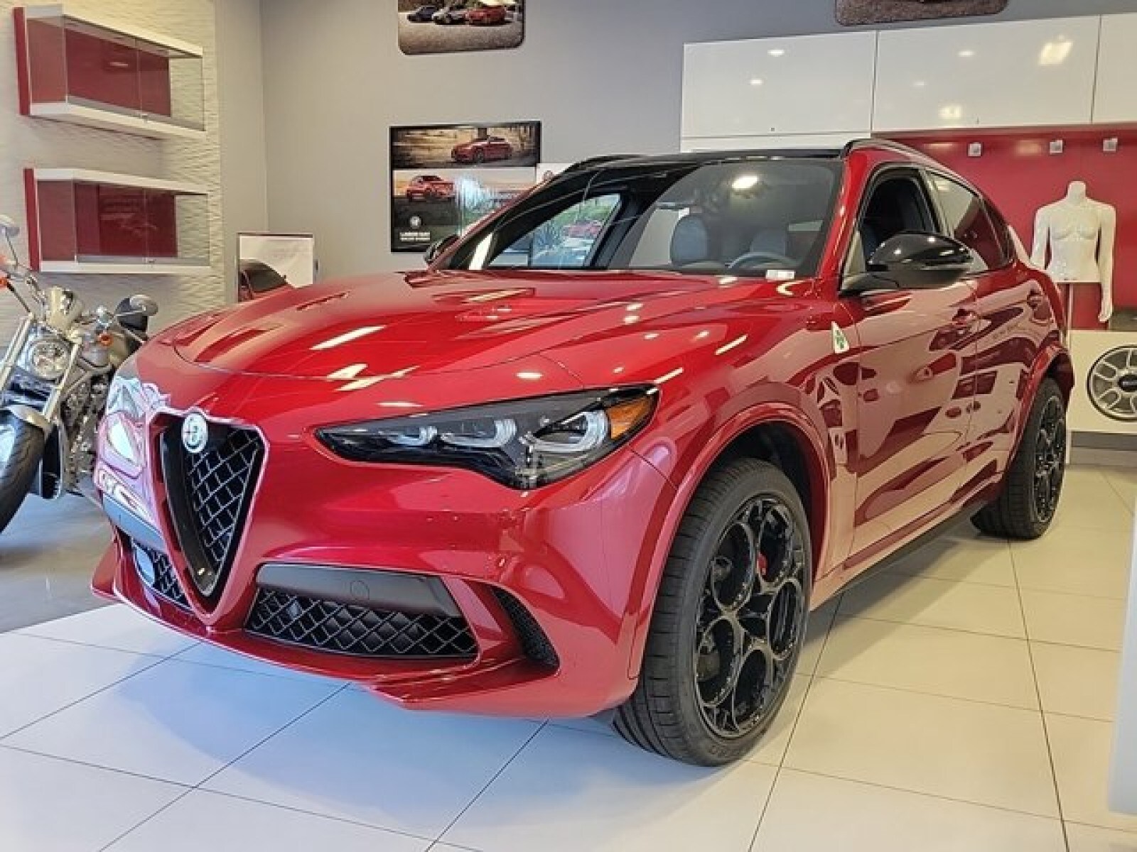 2024 Alfa Romeo Stelvio Quadrifoglio photo 3