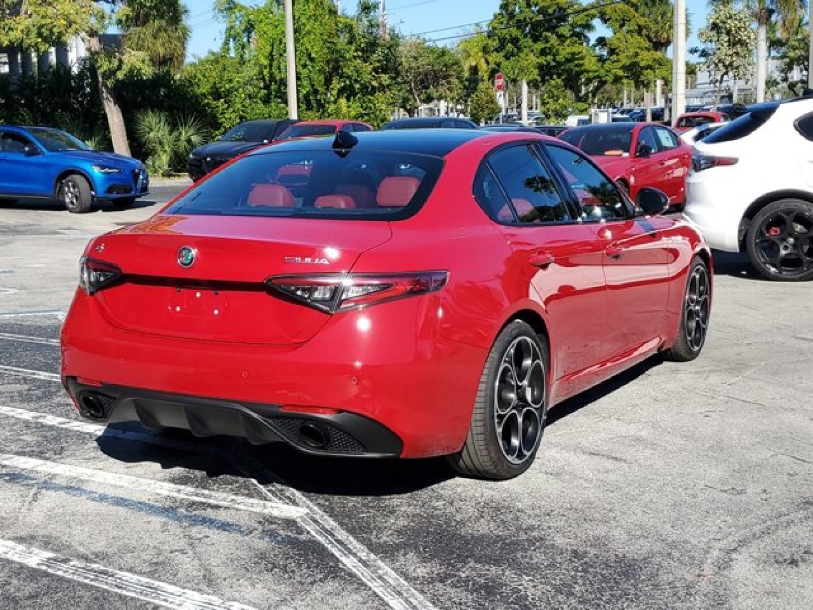 2025 Alfa Romeo Giulia photo 4
