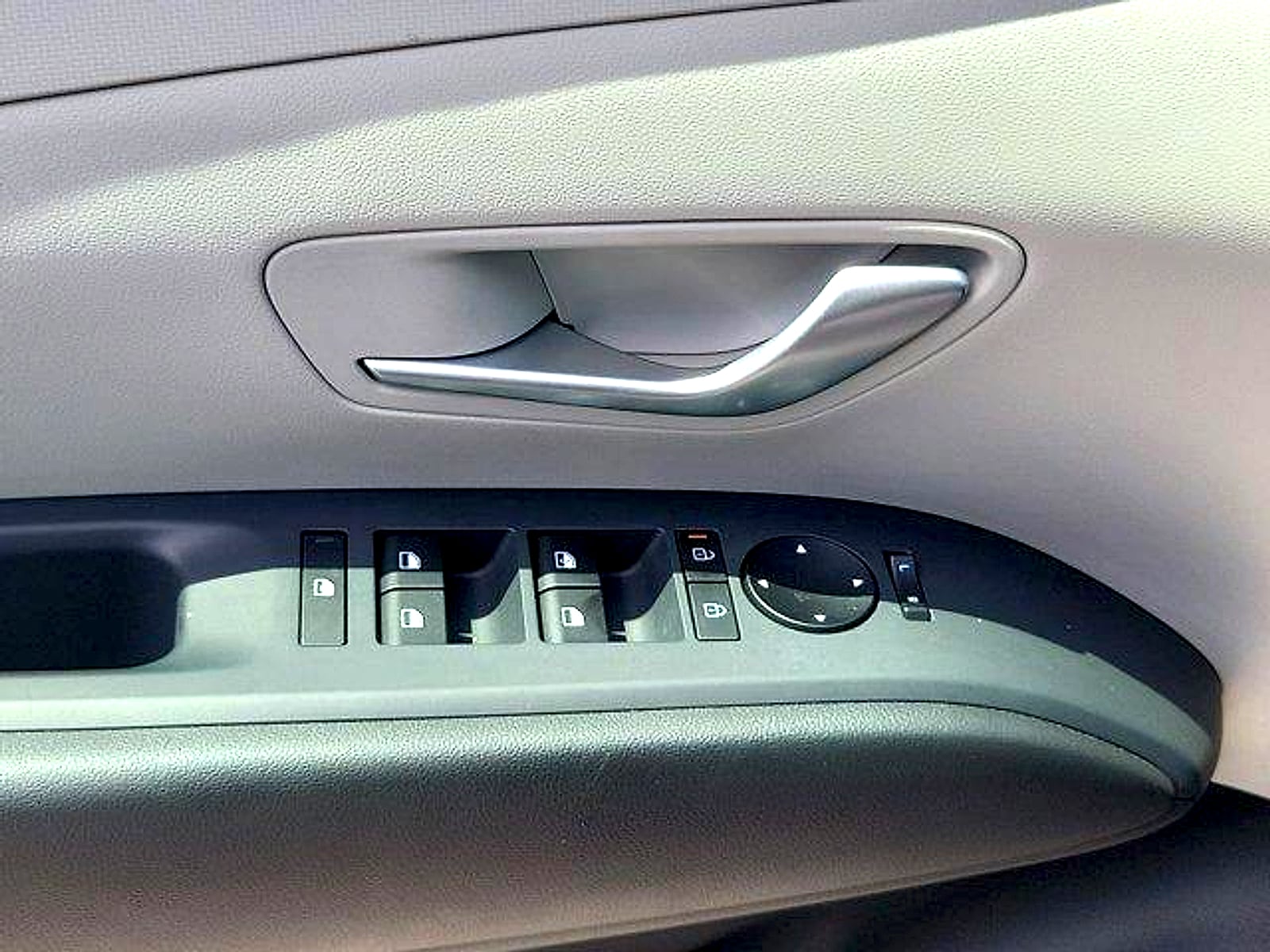 2025 Hyundai Tucson SE - Photo 32