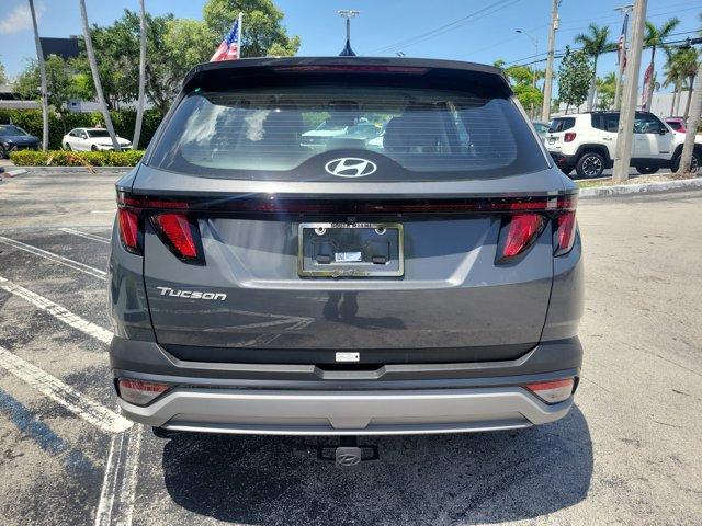2025 Hyundai Tucson SE - Photo 6