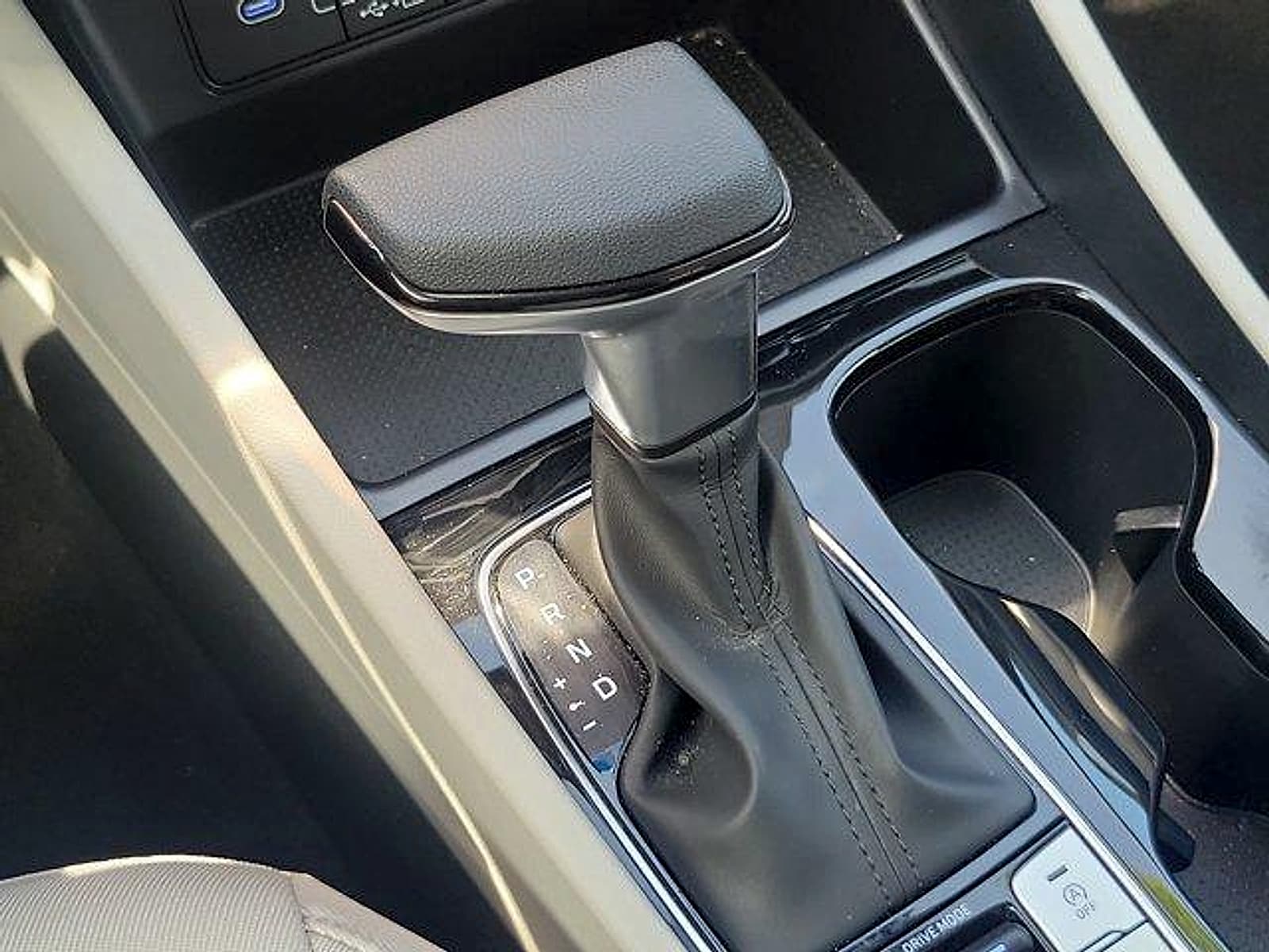 2025 Hyundai Tucson SE - Photo 29