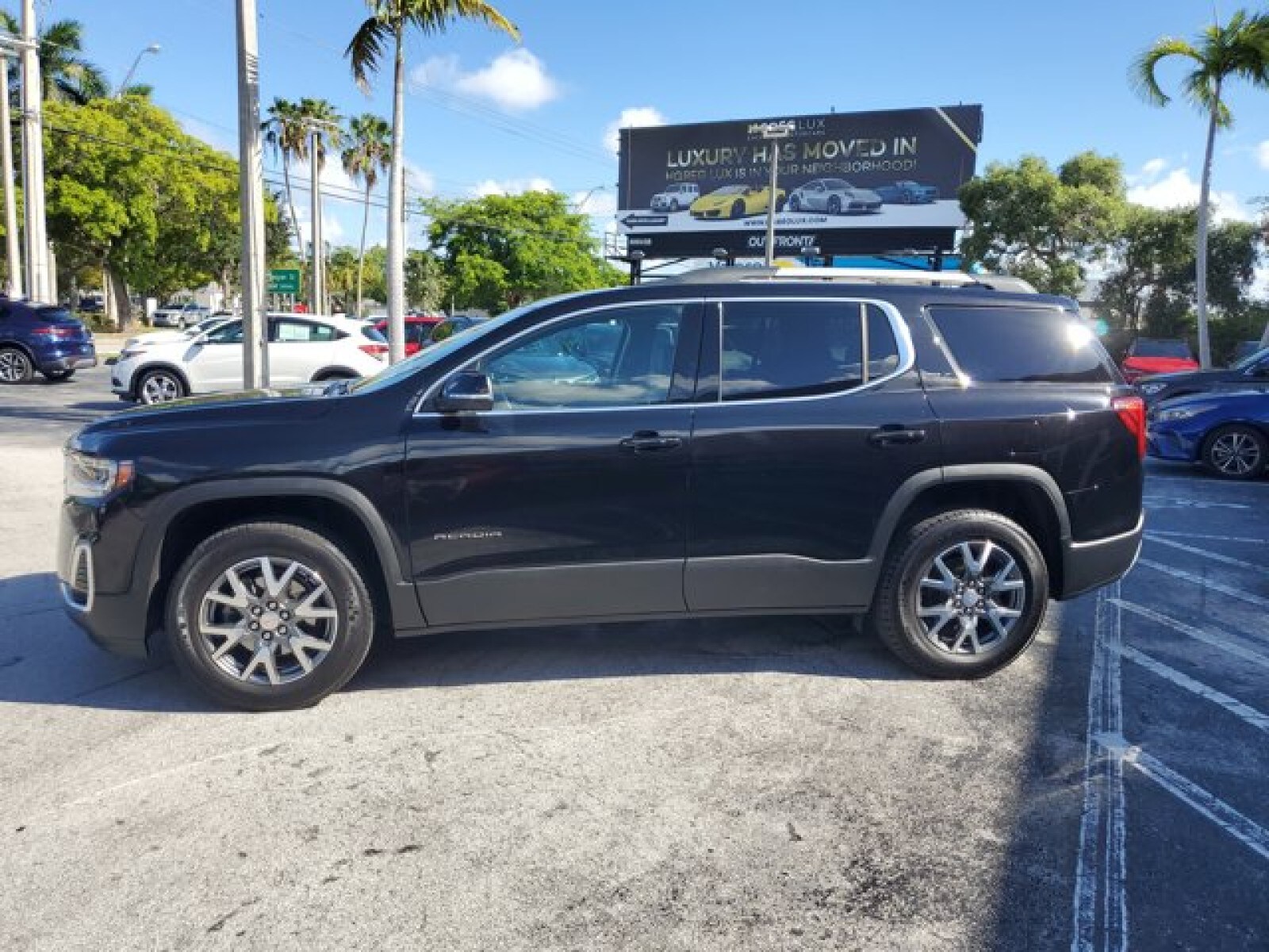 2023 Gmc Acadia SLT photo 4