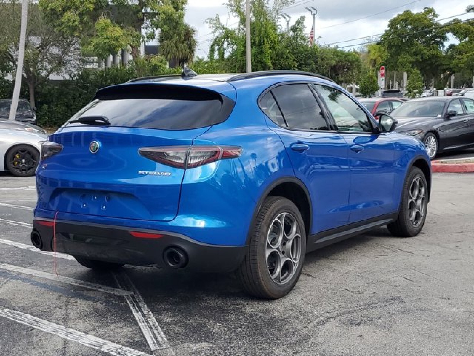 2025 Alfa Romeo Stelvio Sprint photo 4