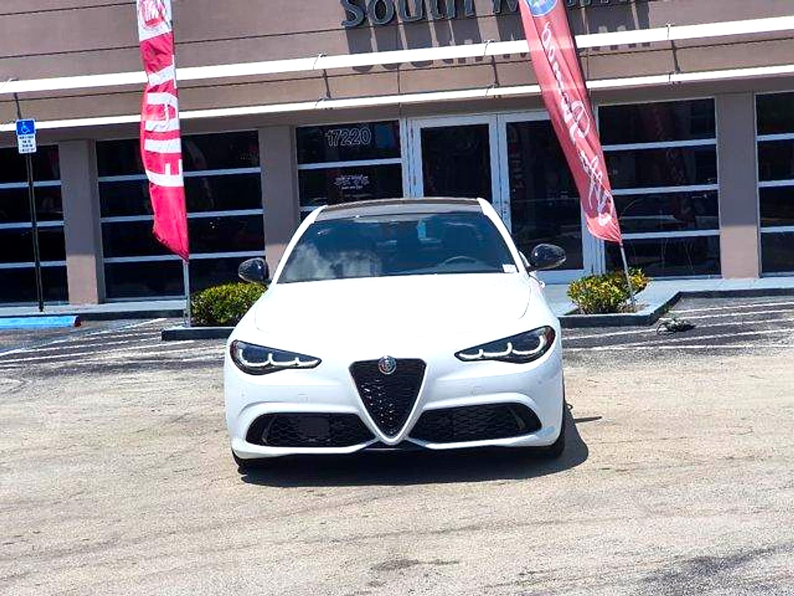 2024 Alfa Romeo Giulia Sprint - Photo 2