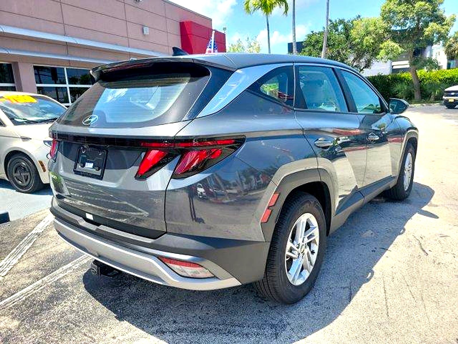 2025 Hyundai Tucson SE - Photo 7