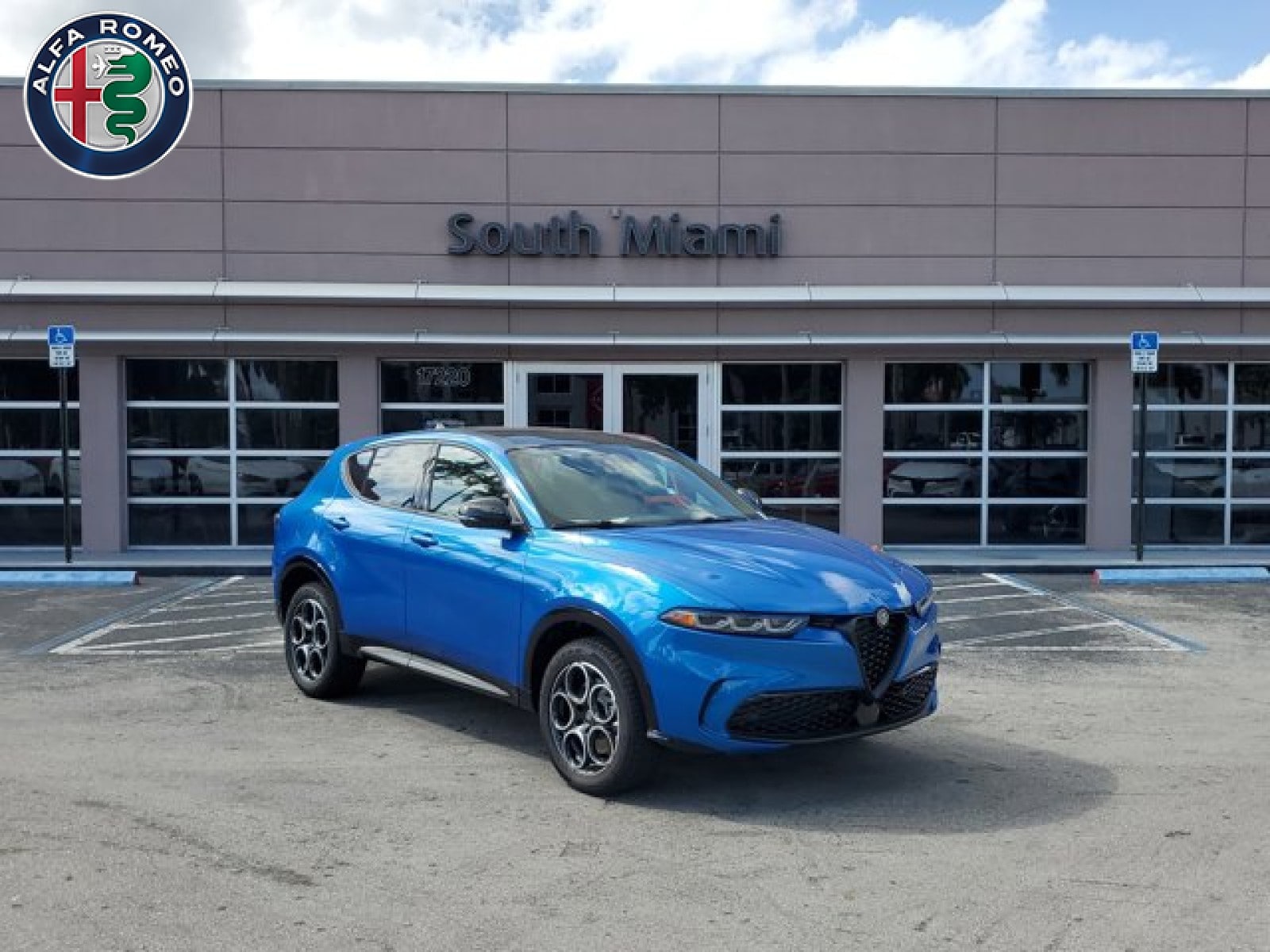 2025 Alfa Romeo Tonale Base's photo