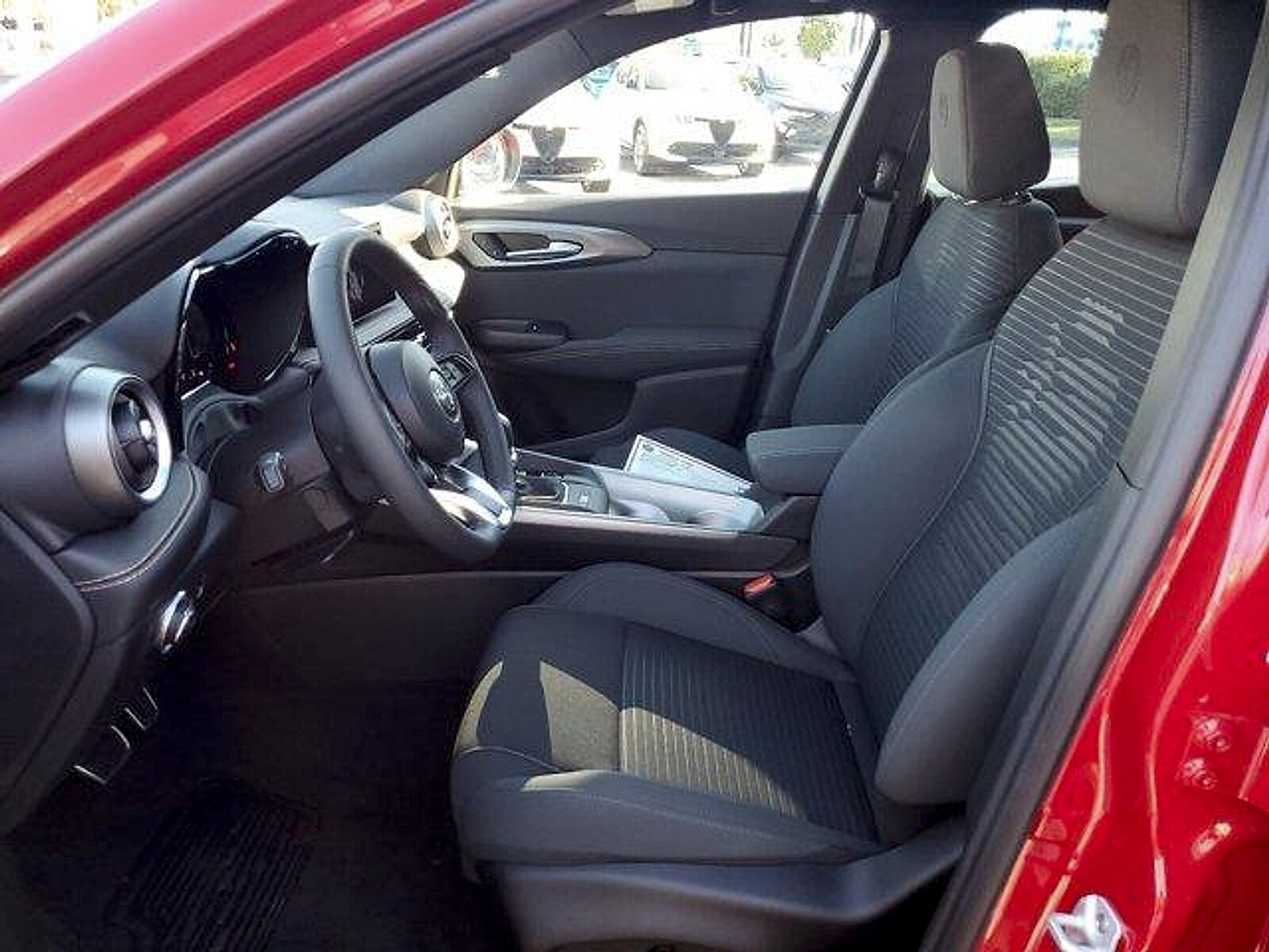 2025 Alfa Romeo Tonale Base - Photo 11
