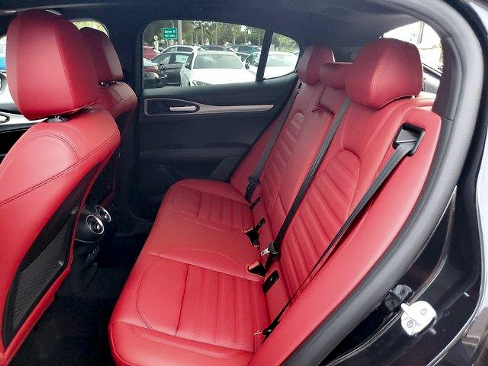 2025 Alfa Romeo Stelvio Base - Photo 8