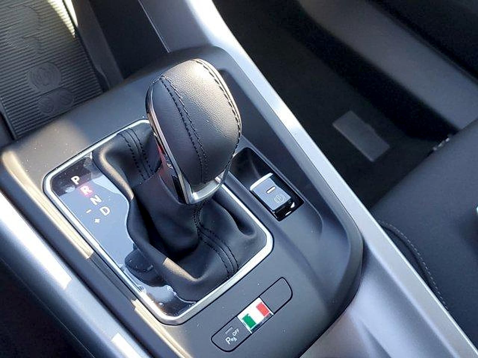 2025 Alfa Romeo Tonale Base - Photo 15