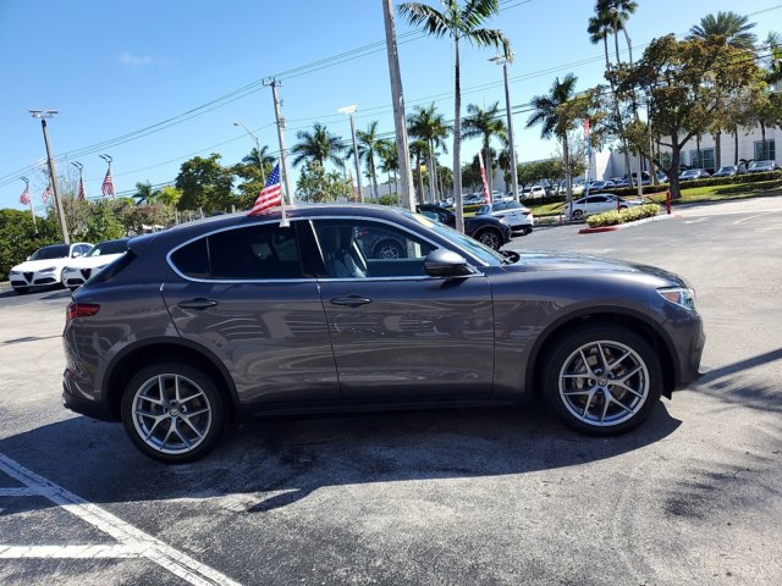 2018 Alfa Romeo Stelvio Ti photo 4