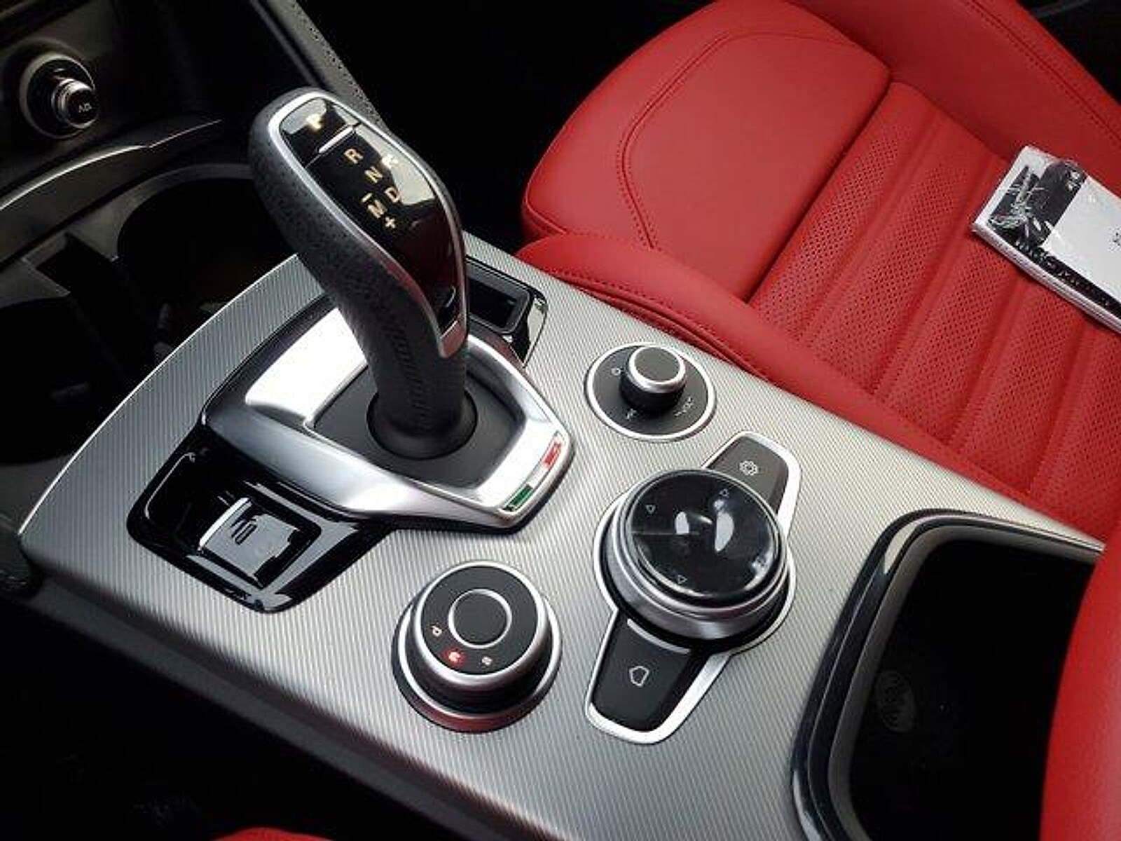 2025 Alfa Romeo Stelvio Base - Photo 15